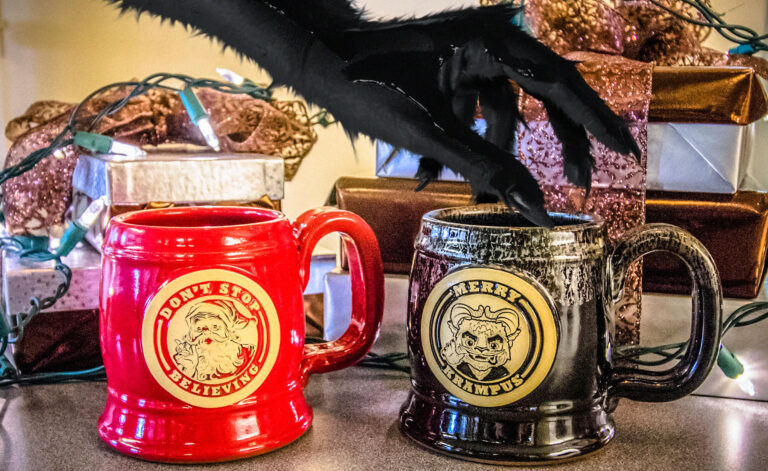 Krampus-taking-a-mug